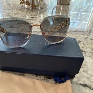 Louis Vuitton Rimless Gradient Gray Sunglasses with Gold Chain Arms